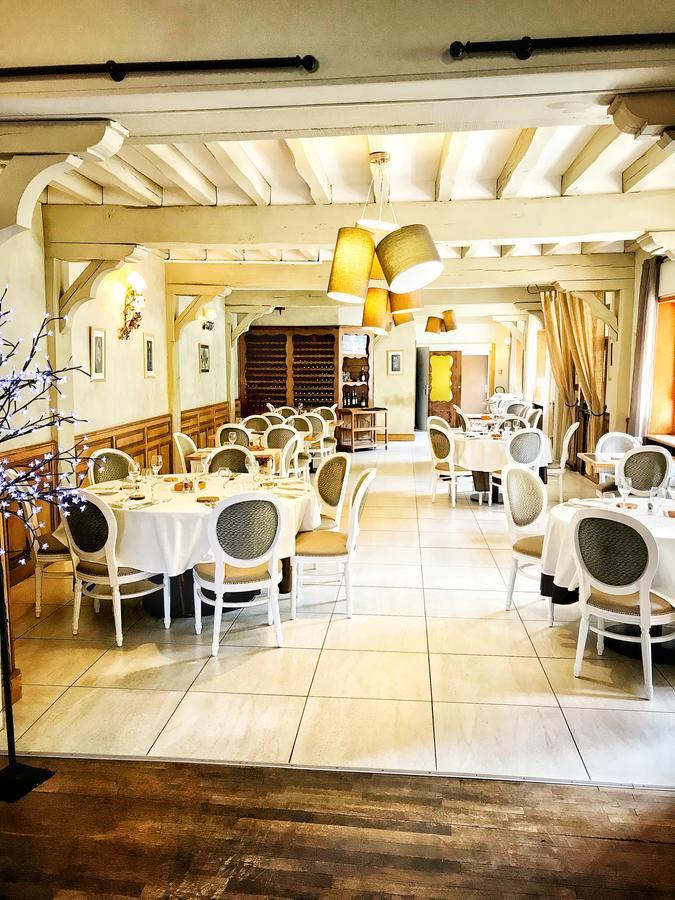 Logis Hotel La Foret Senonches Luaran gambar